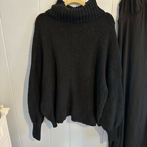 American Eagle Outfitters Black Turtleneck Sweater with thumb holes
